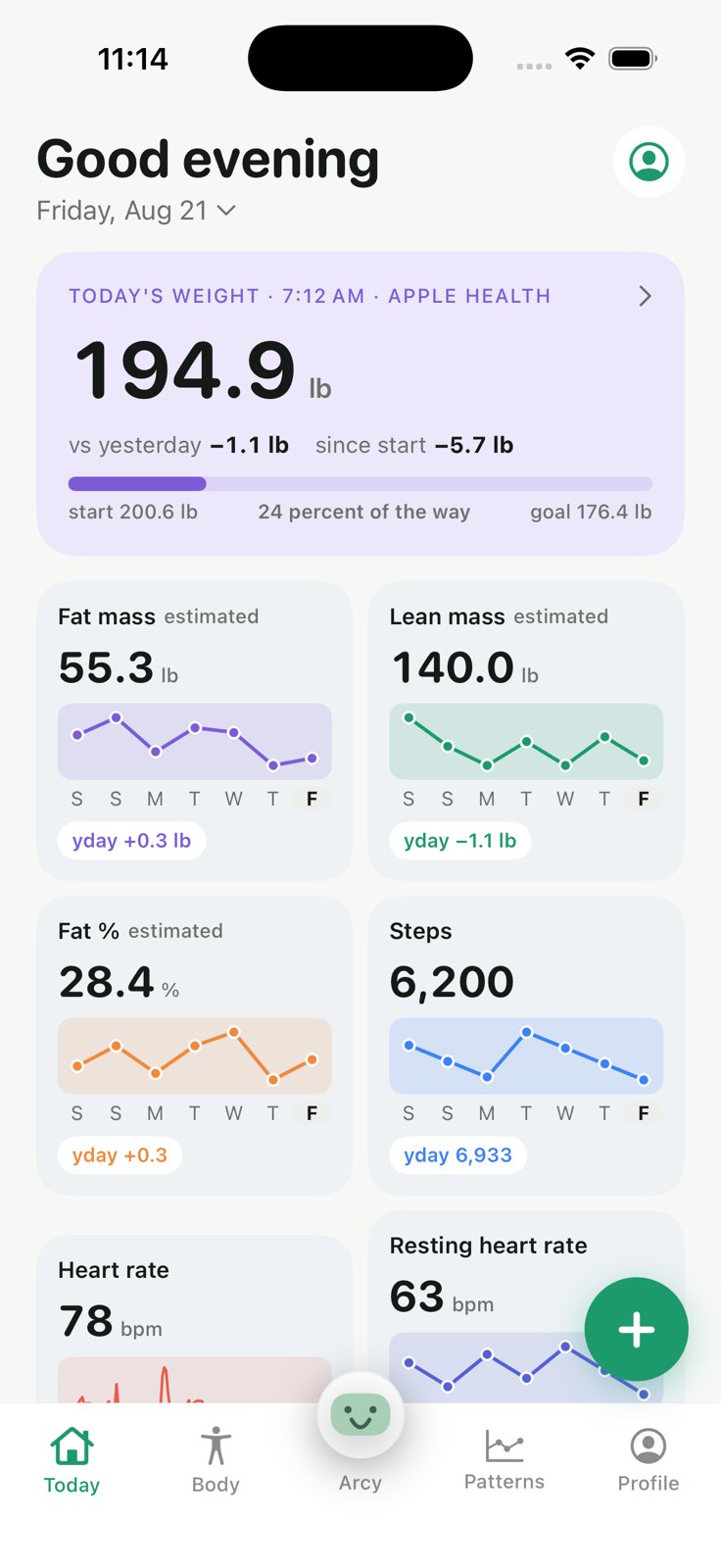 WeekArc Today screen showing the morning report: today's weight, body values, steps and heart rate
